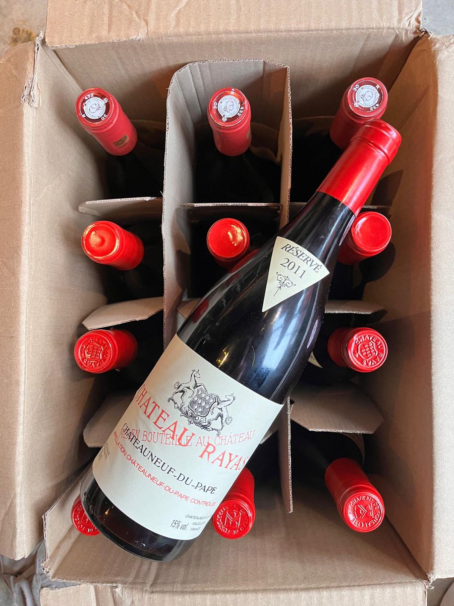 Rayas dinner alert! Ch / Dom. des Tours blanc (vintage tbc) Ch / Dom. des Tours rouge (vintage tbc) Pialade 2019 Fonsalette 2011 Rayas 2011 £275 pp inc 4-course dinner Thurs 27th June at John Dory in Folkestone, 1 hour from Kings Cross DM me now to reserve a spot
