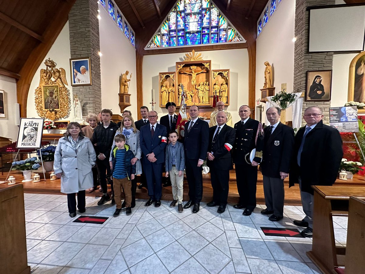 Yesterday, we joined #Polonia in Ottawa in honoring 1) the victims of Katyń Massacre - execution by Soviet Russia on 22,000 Poles and 2) Smoleńsk Tragedy - plane crush over Russia that led to death of nearly 100 members of 🇵🇱 political elite, incl. President Lech Kaczyński.