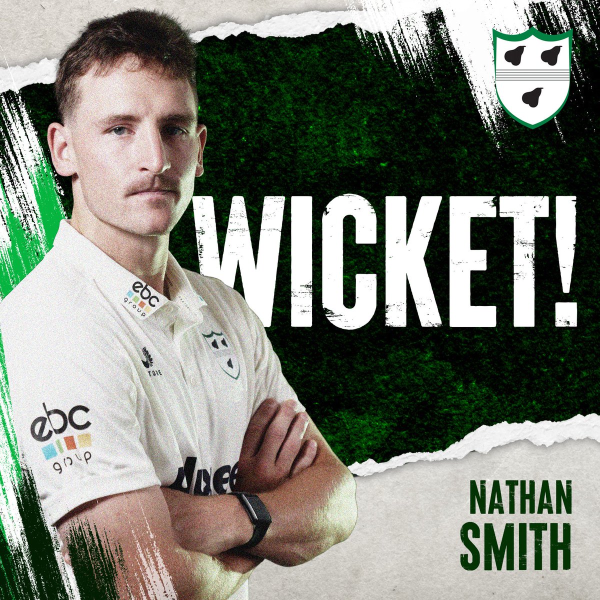 👆 @_nathansmith10_ gets Duckett for 63. A super catch from @robpeterjones 🙌 Notts 125/2