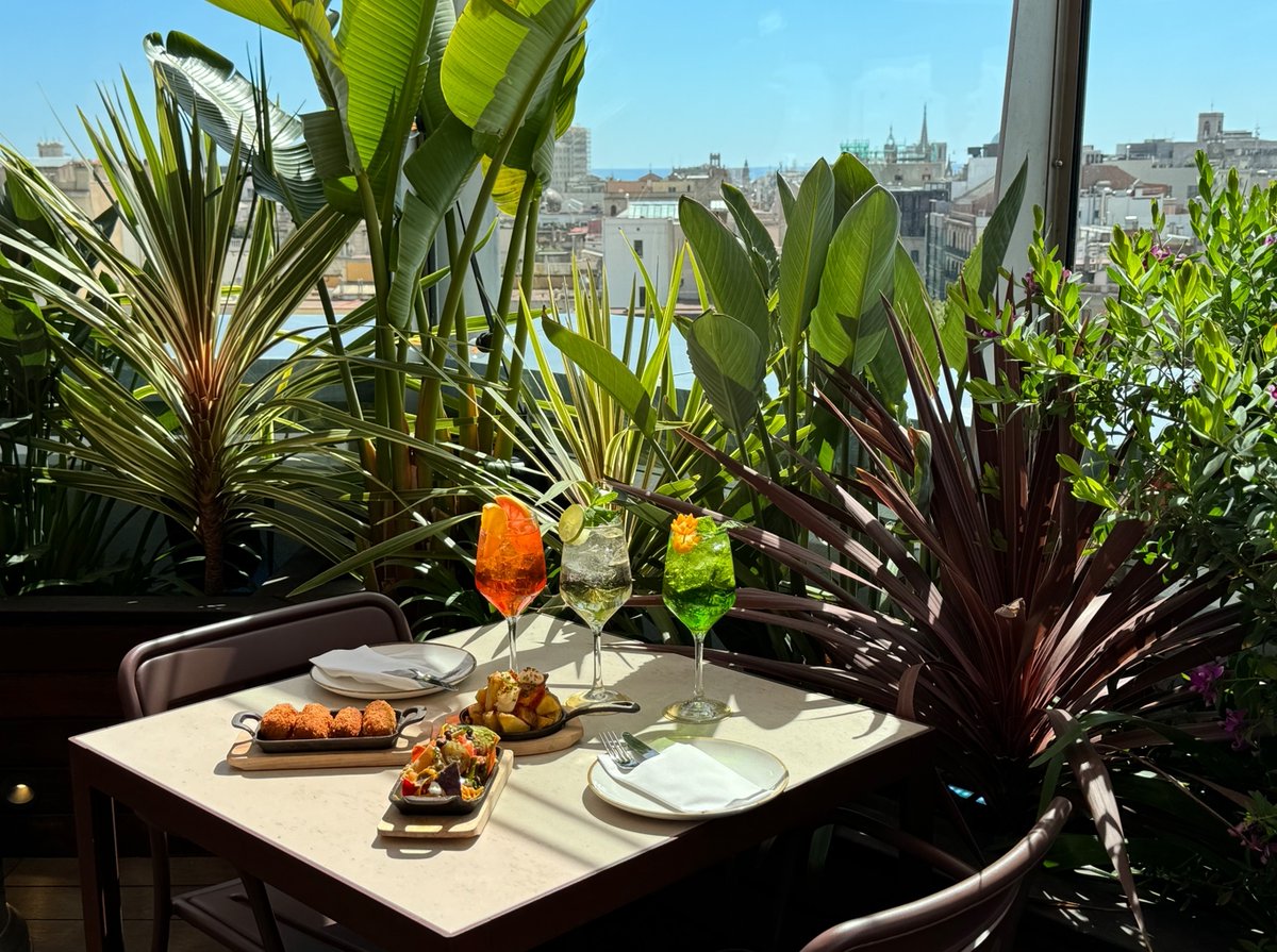 3 Planes Perfectos para la próxima semana en Barcelona desde 12€ 👇 🍹Cócteles, Tapas, Cerveza, Brioche... ¡y con las mejores vistas! Reserva ahora tu experiencia en el rooftop del hotel Renaissance Barcelona 👉 hoteltreats.com/es/espana/cata…