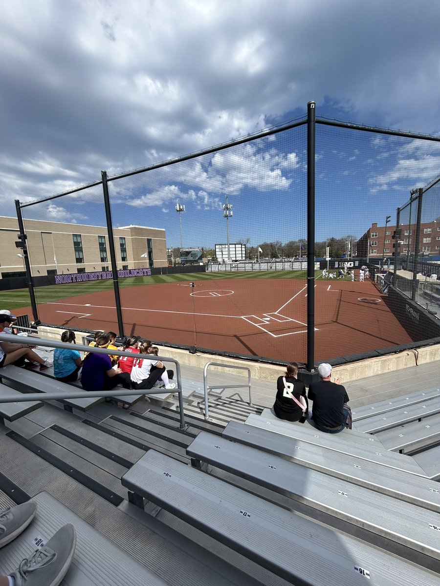 Beautiful day to watch @NUSBcats and attend the post game camp! Always a good time chatting with all the coaches, got a bonus today being able to watch pre-game batting practice and warm ups. GO CATS !!! @CarylDrohan @katedrohan @Mgascoigne32 @TonySmithNUSB @MmWasco