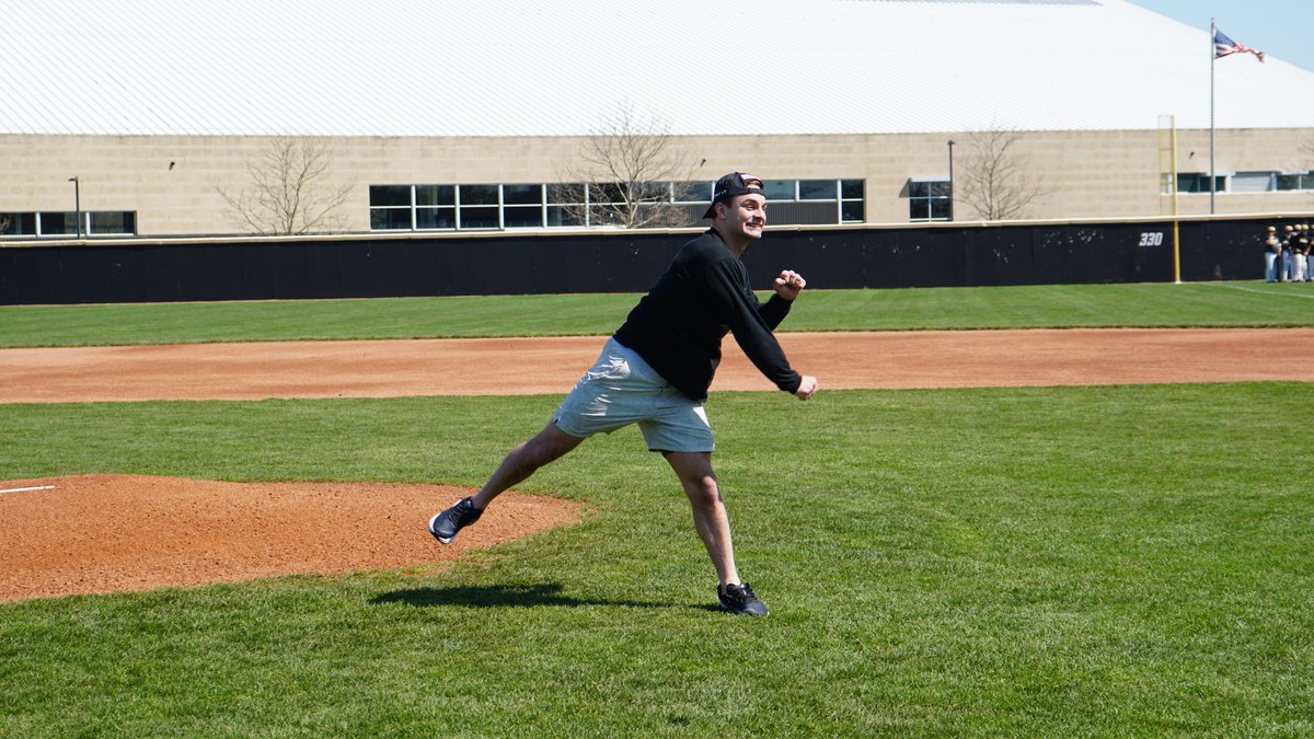Throwing out the first pitch today at the GVSU baseball game was Josh Kenny, the NCAA DII wrestling National Champion at 174. He tossed a strike. Great job Josh and congrats. #AnchorUp