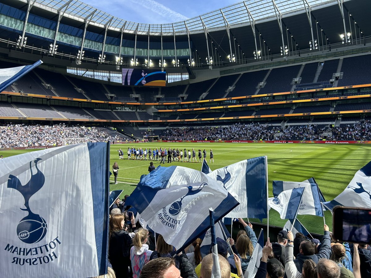 LeeWitney24's tweet image. I’m not a rusted on Spurs fan, but as my nearest WSL team, I watch them a lot.

From playing in front of 300 people at The Hive to making their first FA Cup Final.

Absolutely buzzing for @annaaatom and the incredible people I’ve met who now get to watch their team at Wembley.