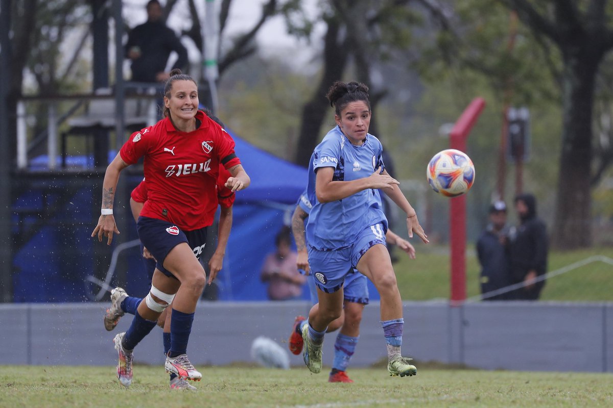 🔚 Final del partido en Villa Dominico. ⚽️ Las Piratas empataron, sin goles, ante Independiente por la fecha 5 del Torneo Apertura. 🔜 En la próxima fecha #Belgrano recibe a River. #VamosLasPiratas 💙💜