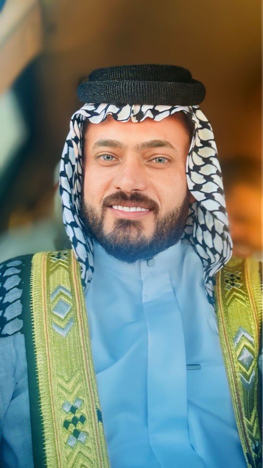 __6l5_'s tweet photo. خذوا الخُلُقَ الرفيعَ من البوادي
فـإن النّفس يفسـدها الزحـــامُ
وكــم فقـدت جَـلالتَها قصــورٌ
ولم تفقـــد مــروءتَها خيــــامُ https://t.co/AVzOW7P5sU