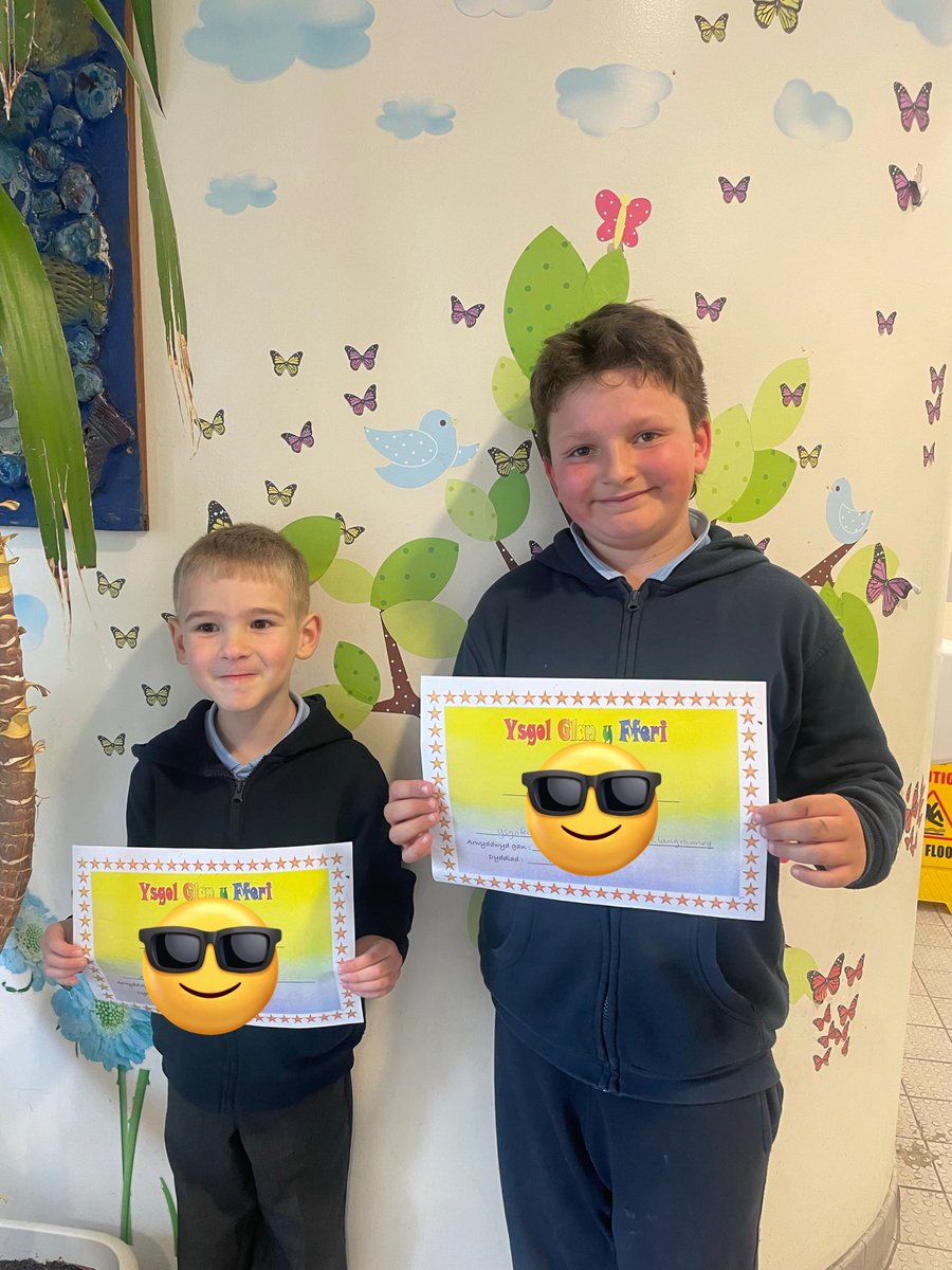 ysgolglanyfferi's tweet photo. Llongyfarchiadau I Sêr  a Chymry’r wythnos hon! 
Congratulations to this weeks Stars and Welsh speakers! 
#dathlu #llwyddo https://t.co/EZSi0cZzIy