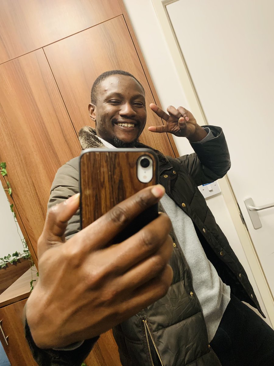 eseosapoet's tweet photo. Look at the mirror!
Speak your positivities to it..
It’s not ego but your true reflection…
#TheEliteWriter https://t.co/WIrrrNyCJK