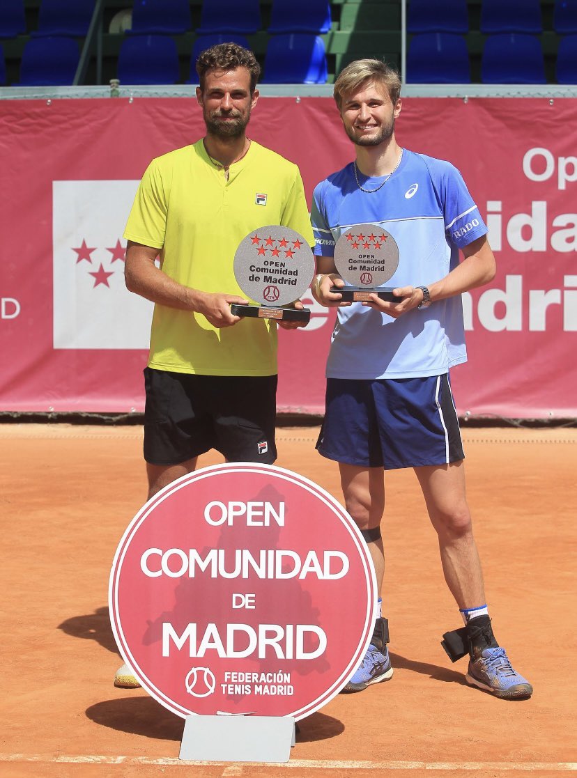 embsuizaespana's tweet photo. Fue un gran día de tenis 🎾🎾🎾 https://t.co/EUPp0miD2v