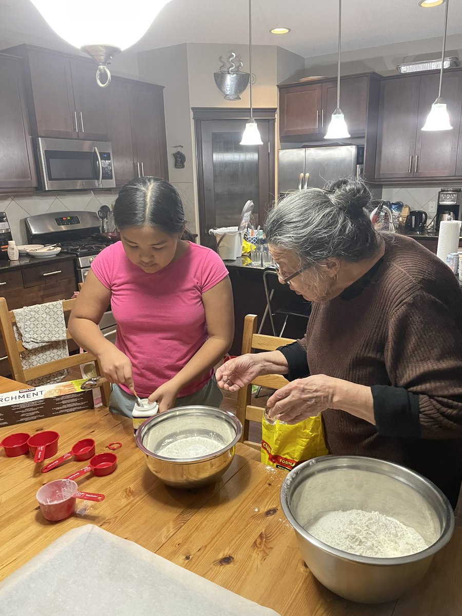 @ManitokThompson Thank you for posting. My daughter makes a baked bannock that our close friend and cree elder taught her to make but we have been wanting to make an Inuit fried bannock.