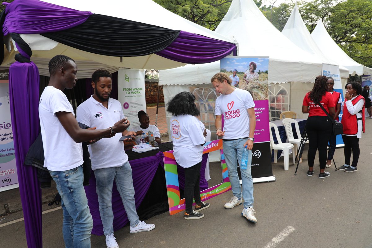 VSOKenya's tweet photo. Today we were Passing Down the Baton of Volunteerism to Children in Nairobi on this #GoodDeedaDay 

Volunteering and being kind goes hand in hand and there's need for our children to learn these good deeds aspects young enough. https://t.co/nPGdFfJpwd