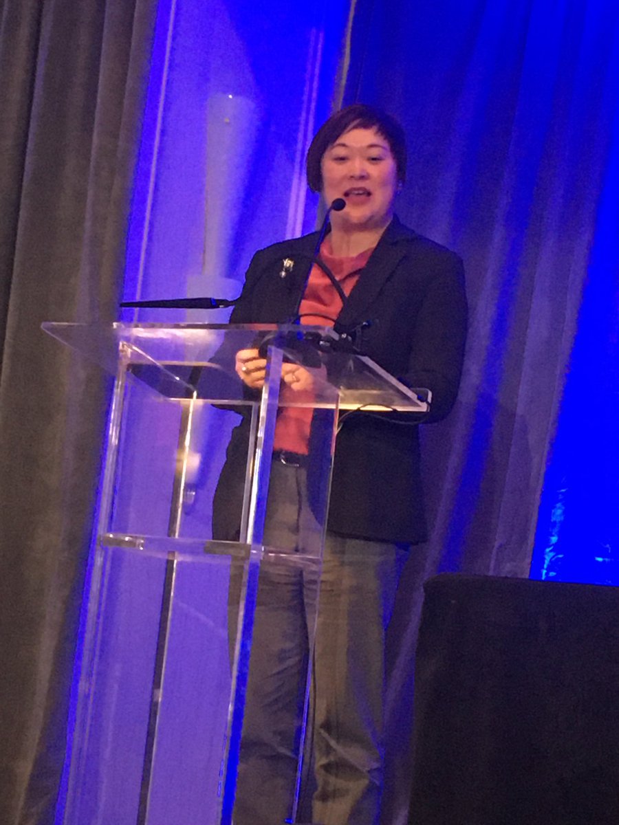 Yi Lin speaking on developments in CAR-T therapy for patients with multiple myeloma at the 17th International Workshop on Multiple #Myeloma in Miami, Day 2.