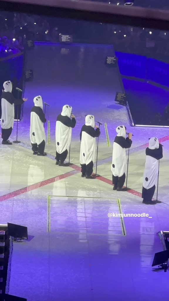 kimjunnoodle_'s tweet photo. THEY ARE REALLY SO CUTE 🐼🐼🐼🐼🐼🐼 https://t.co/VDJ2pp4wTZ