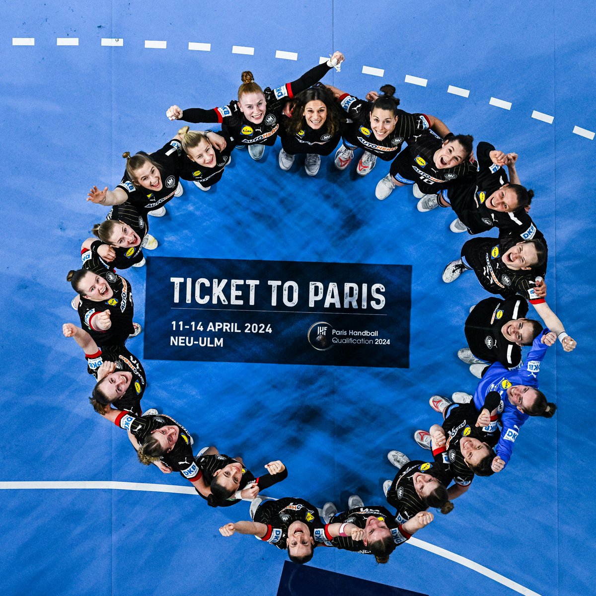 On se voit à Paris 🫶🤩

📸 Tom Weller #WIRIHRALLE #aufgehtsDHB #Handball @TeamD