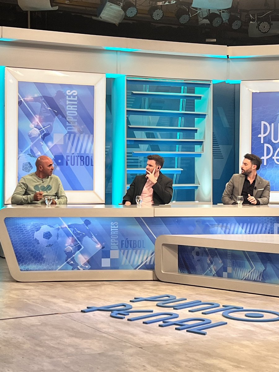 “Cuando me diagnosticaron el tumor tuve miedo, sentí que se me terminaba el mundo. Le agradezco a todos los médicos que me ayudaron a zafar de una enfermedad muy jodida” 🗣️ Loco Contreras en #PuntoPenalEnEl10