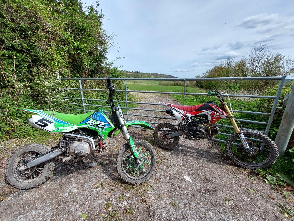 KentPoliceTon's tweet photo. Tonbridge #CommunitySafetyUnit have been out with @KentPoliceRural and @KentPoliceRoads in #Wrotham targeting off road bikes. This lead to 2x seizures for no insurance and 2x Section 59s. NW https://t.co/DPaW5rR1Q6