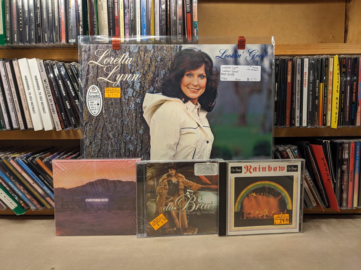 VinylBay777's tweet photo. Happy Birthday to #ArcadeFire's #WinButler (44), #DaBrat (50), #Rainbow's #RitchieBlackmore (79) and #LorettaLynn (late, 92).
Find music from these artists on new and used #vinyl and #CD at #VinylBay777. https://t.co/TRMyWQIz2s