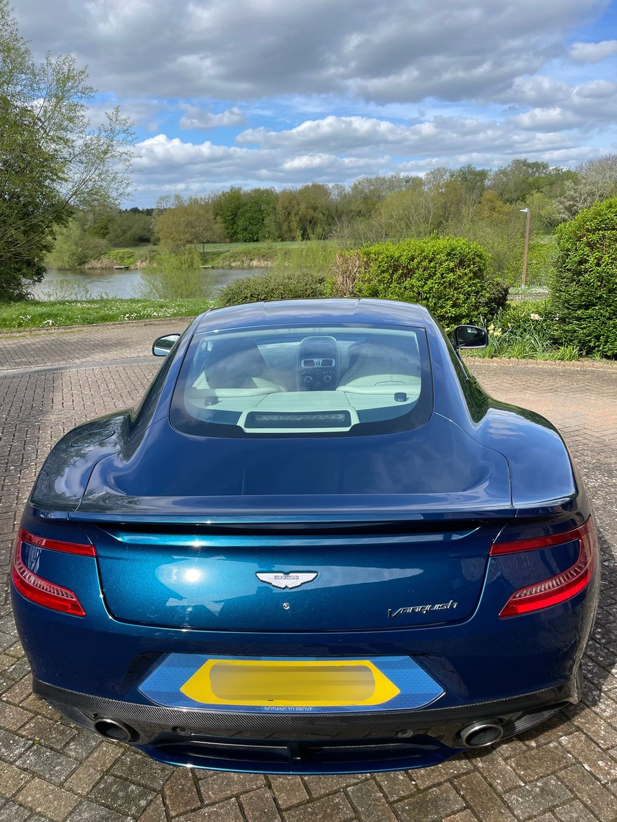 C3RJC's tweet photo. Sun's out.☀️ Sunday clean time!🪣🧽
#astunday
#AstonMartin 
#astonmartinvanquish 
#astonblue https://t.co/VAd8Ne6mRA