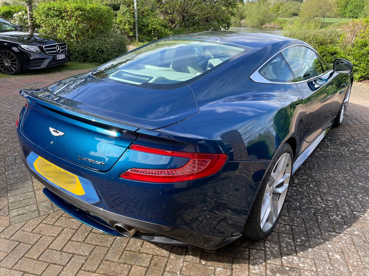 C3RJC's tweet photo. Sun's out.☀️ Sunday clean time!🪣🧽
#astunday
#AstonMartin 
#astonmartinvanquish 
#astonblue https://t.co/VAd8Ne6mRA