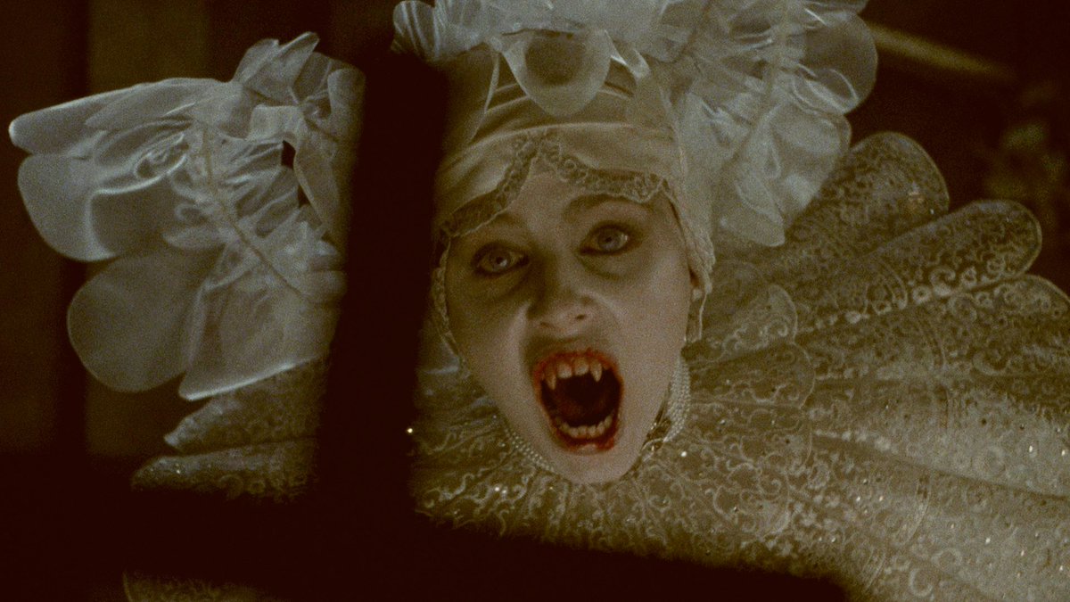 flameclipseth's tweet photo. sadie frost as lucy — bram stoker's dracula (1992)

sam reid as lestat — interview with the vampire (2022) https://t.co/FYBjy6OkYs