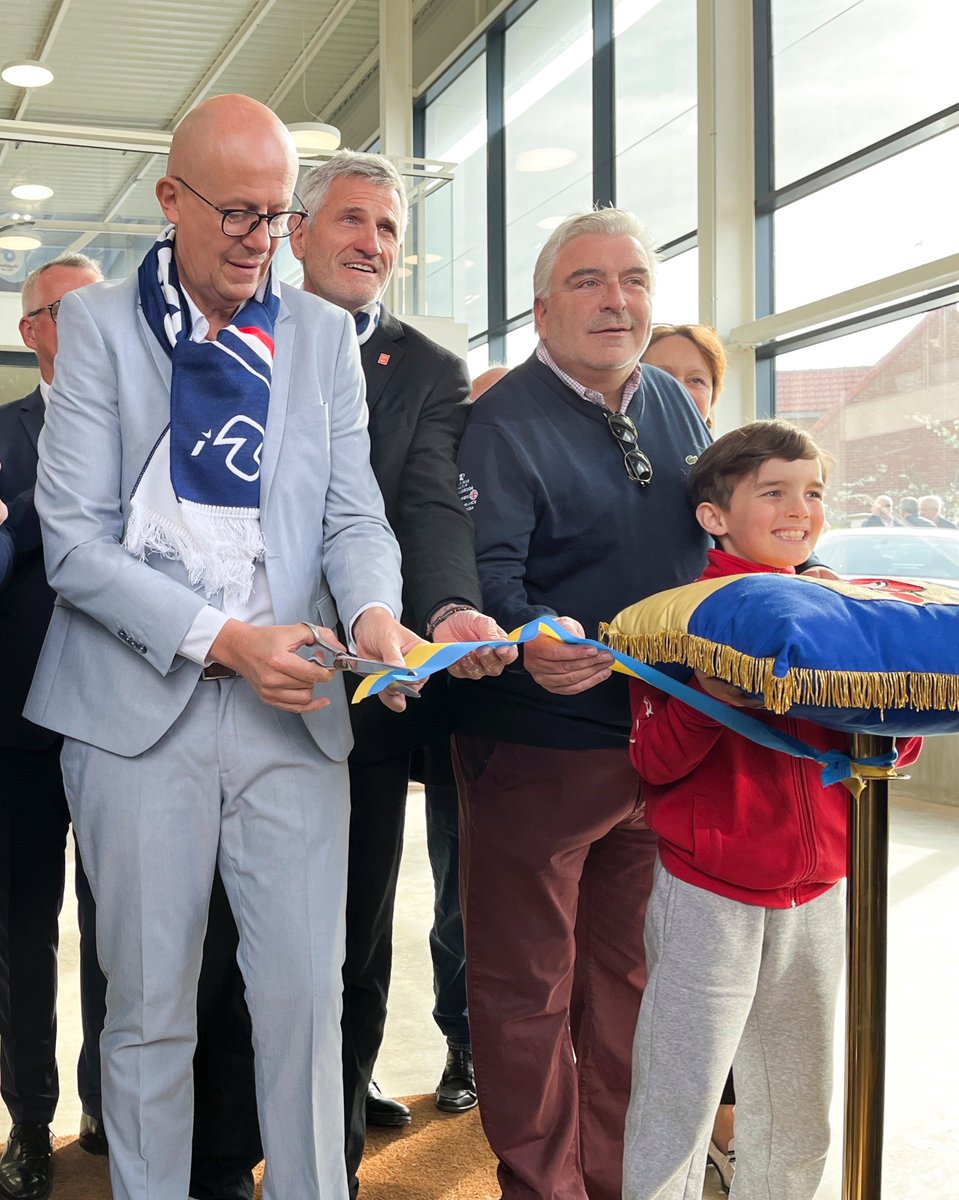 Très heureux d'avoir pu être aux côtés de mon ami Franck Paque pour l'inauguration du nouveau pôle raquettes du complexe sportif de la Waroquerie de Saint-Martin Boulogne, ainsi que du court Henri Leconte 🎾 Je tiens à remercier Franck pour le chaleureux accueil réservé à notre