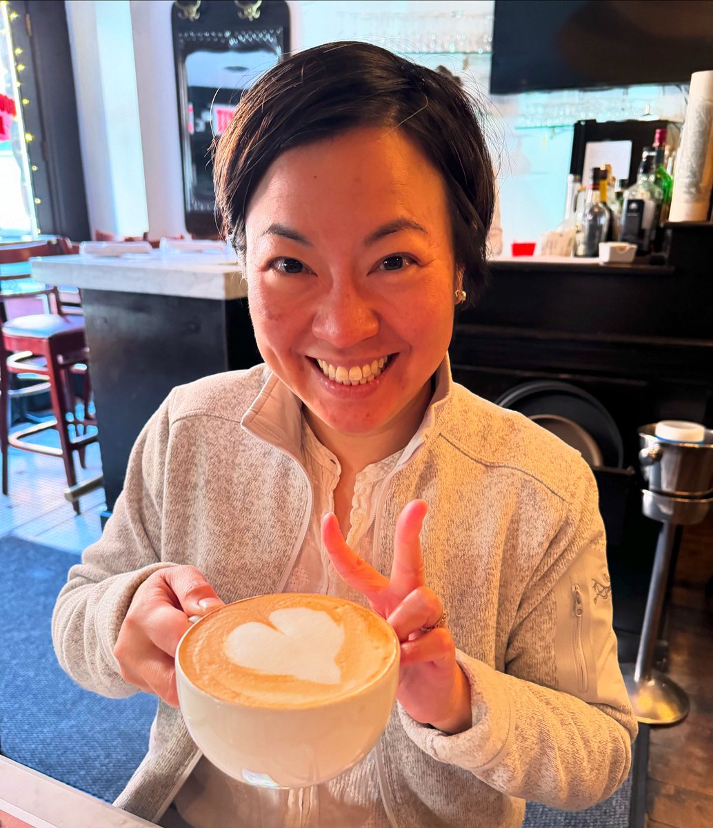 Portrait of our very dear guest, the fabulous @dtanhkg , having a chill Sunday with a perfect @mannysbistrony café latte. (Made with delicious @misceladoro beans.) This could be you! Come visit … ☕️
#mannysbistro #mannysbistrony #latte #coffee #nyc #newyork #newyorkcity #uws