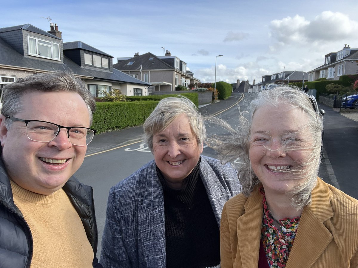 Out canvassing in the streets joining Edinburgh West with @cajardineMP and @HalOsler #LibDem