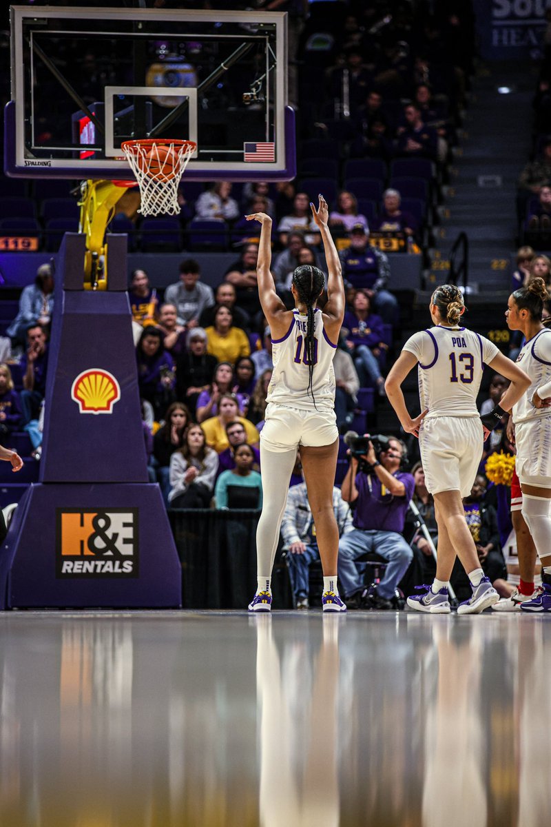 so… when is Angel Reese’s #10 getting retired?? @LSUwbkb @LSU