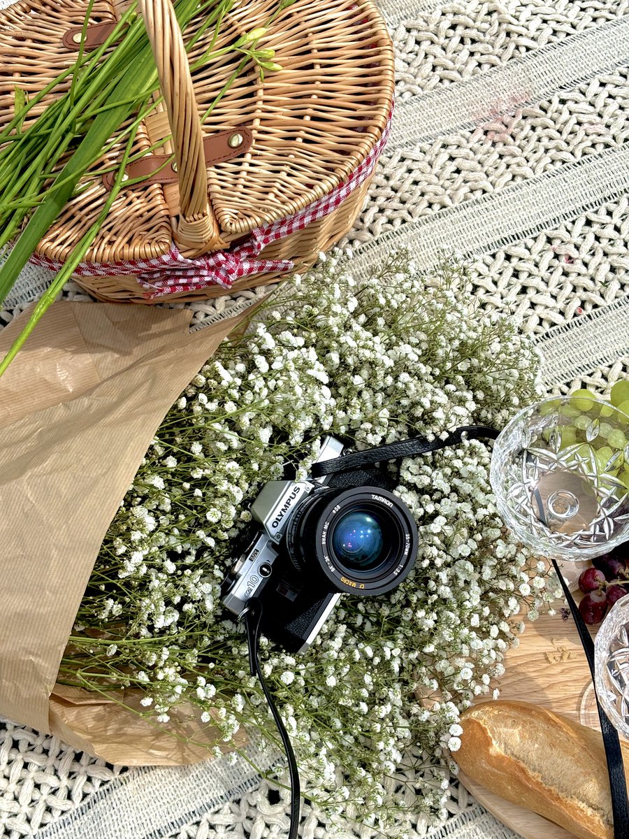 DeviseDrinks's tweet photo. Something is blooming…🌸💐🌼
We cannot wait to show you what we’ve been working on🤗✨
15th of April🩷Launch day
#devisedrinks #devisebloom #Spring2024 #cocktails #FlowersOfTwitter https://t.co/iDIsciOZMr