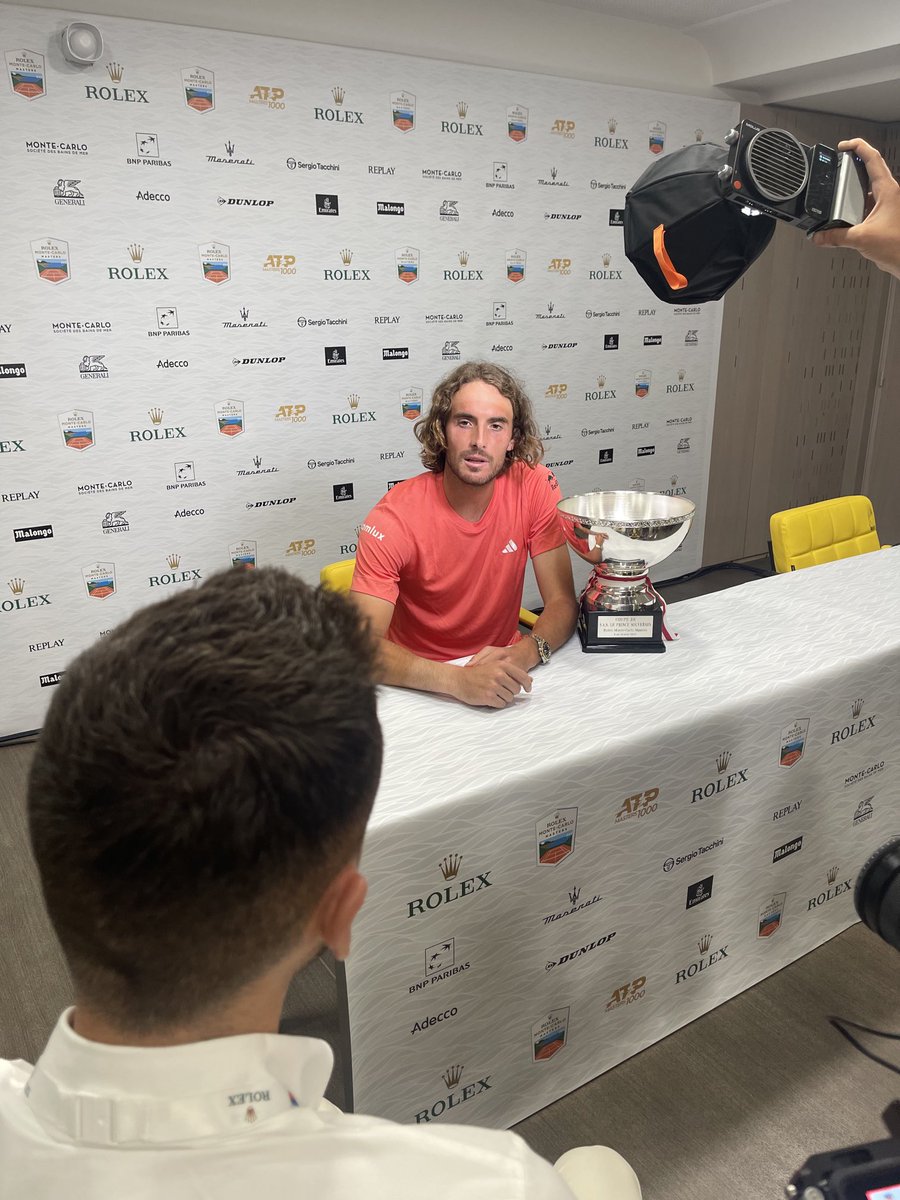 Wrapping up a busy and successful afternoon ⁦@ROLEXMCMASTERS⁩ … 3-time champ ⁦@steftsitsipas⁩