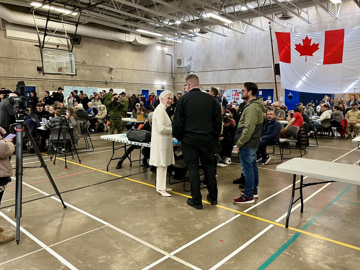 Family and friends gathered this morning at @HMCSScotian to say goodbye to the sailors, soldiers, and aviators deploying in HMCS Montréal / NCSM Montréal as they prepare to depart on OP HORIZON.