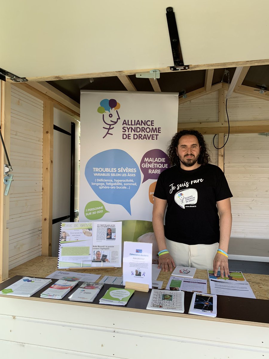 My stand is ready 😊 Please come and share your experience with me! 30% of people with #epilepsy are diagnosed with #autism .Every act of awareness makes a difference in the lives of families and individuals affected by epilepsy! #WorldAutismAwarenessDay #Dravet #genemutation