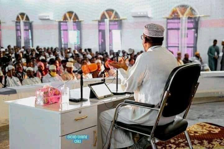 FariidaHassan2's tweet photo. "Hadaad rabto ehlu januhu sida ay unoolyihiin oo kale inaad unoolato Adiga oo addunka jooga noqo qof ay laabtiisu caafimad qabto"

- Sheikh mustafe Haaji ismail🩶 https://t.co/RX8gdOhjtT