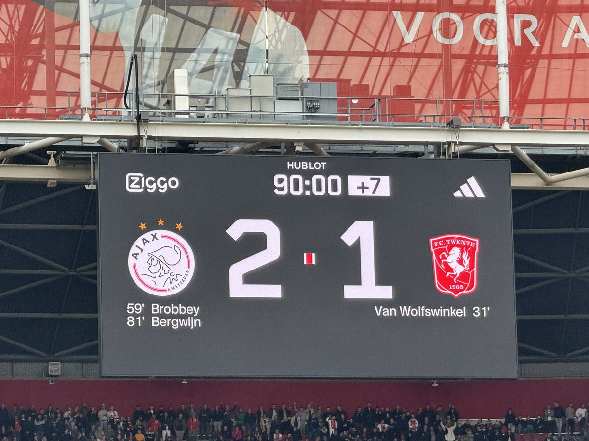 Haha! Arrogante Duitsers down! Zouden Ajax wel even fixen 😂 #AJAtwe