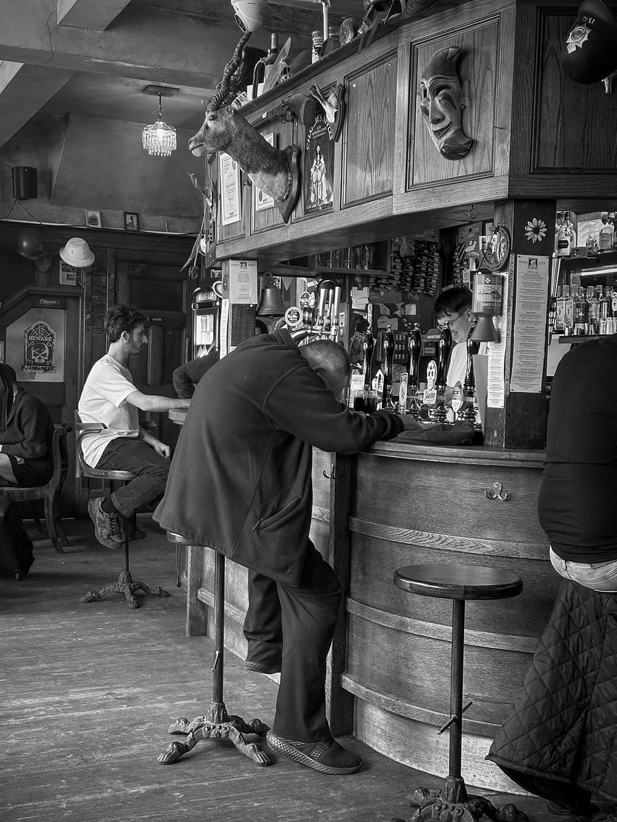 Sunday afternoon. One of my favourite pubs and Roy Orbison, crying has just come on the jukebox.