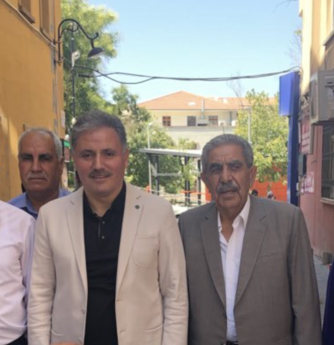 ahmetcakir44's tweet photo. Türkiye Muhtarlar Derneği Malatya Şube Başkanı Mustafa Eren ağabeyimize Yüce Allah’tan rahmet, ailesine, yakınlarına ve muhtarlarımıza sabır ve başsağlığı diliyorum.

Mekânı cennet, derecesi âli olsun. https://t.co/PgvosJ33yT