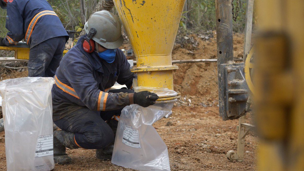 Viridis_VMM's tweet photo. #Picsoftheweek
Viridis Mining and Minerals $VMM is currently in full swing conducting Auger, RC, and Diamond drilling at the Colossus Ionic Clay REE Project in Brazil.

Stay tuned for updates on our exciting rare earth exploration journey!

#Viridis #VMM #TeamViridis #Drilling https://t.co/7kNrEcILRH