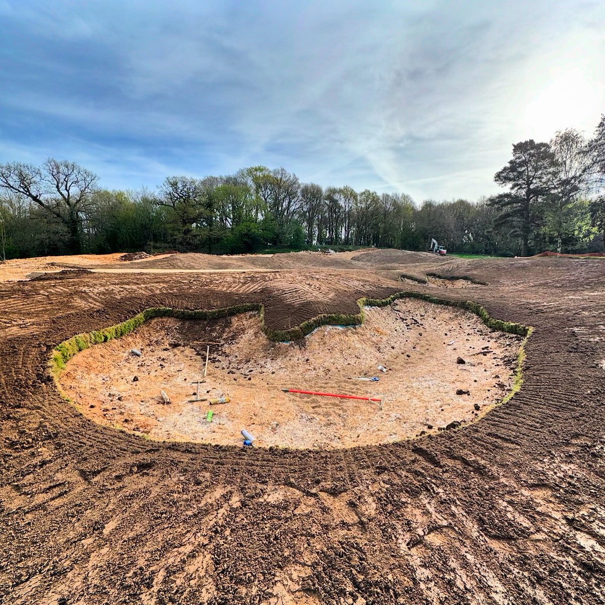 New green side bunker at @GX_Golf sitting pretty 😍 @EDI__ADI @alexnelsongolf