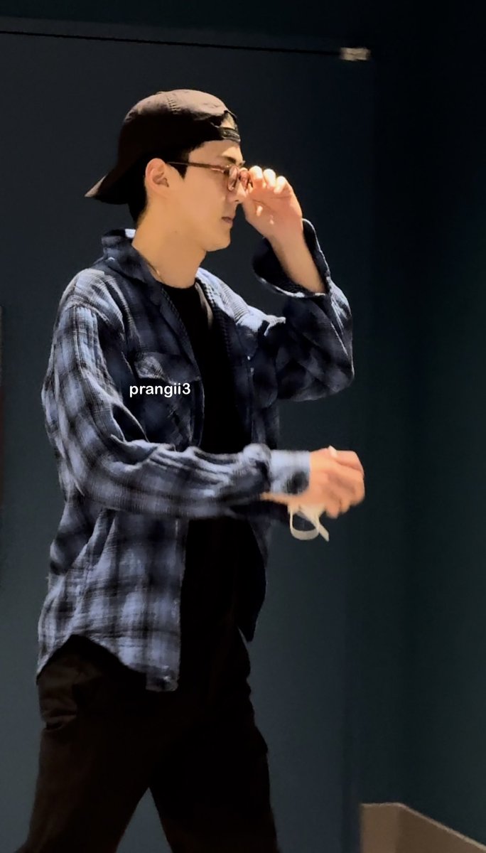prangii3's tweet photo. 오랜만이에요 세훈오빠🧡🐥

#sehun #오세훈 #吴世勋 https://t.co/Yb6bMT3Er7