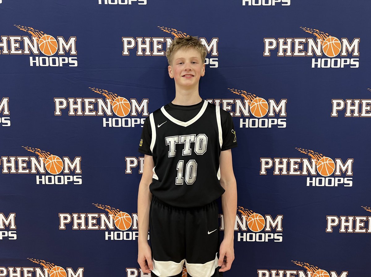 JeffreyBendel_'s tweet photo. Easy to see the developmental path for 6’1 ‘30 Oliver Gusky (Team Takeover). Already long and possesses natural instincts on both ends of the floor. Showing soft touch as a finisher and perimeter shooter. Good passer. Very skilled for his size/age. One to track #Phenom757Showcase https://t.co/mDPmclJ7FI
