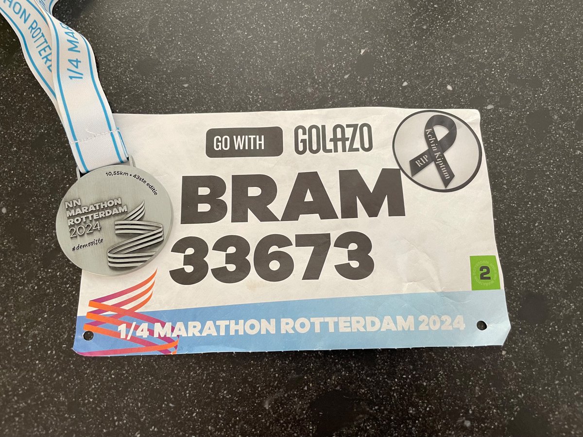 Zo deze stond al even op de Bucketlist. Samen met mijn mattie Chris de 1/4 marathon van Rotterdam gelopen. En wat ze zeggen is waar: #demooiste 😮‍💨