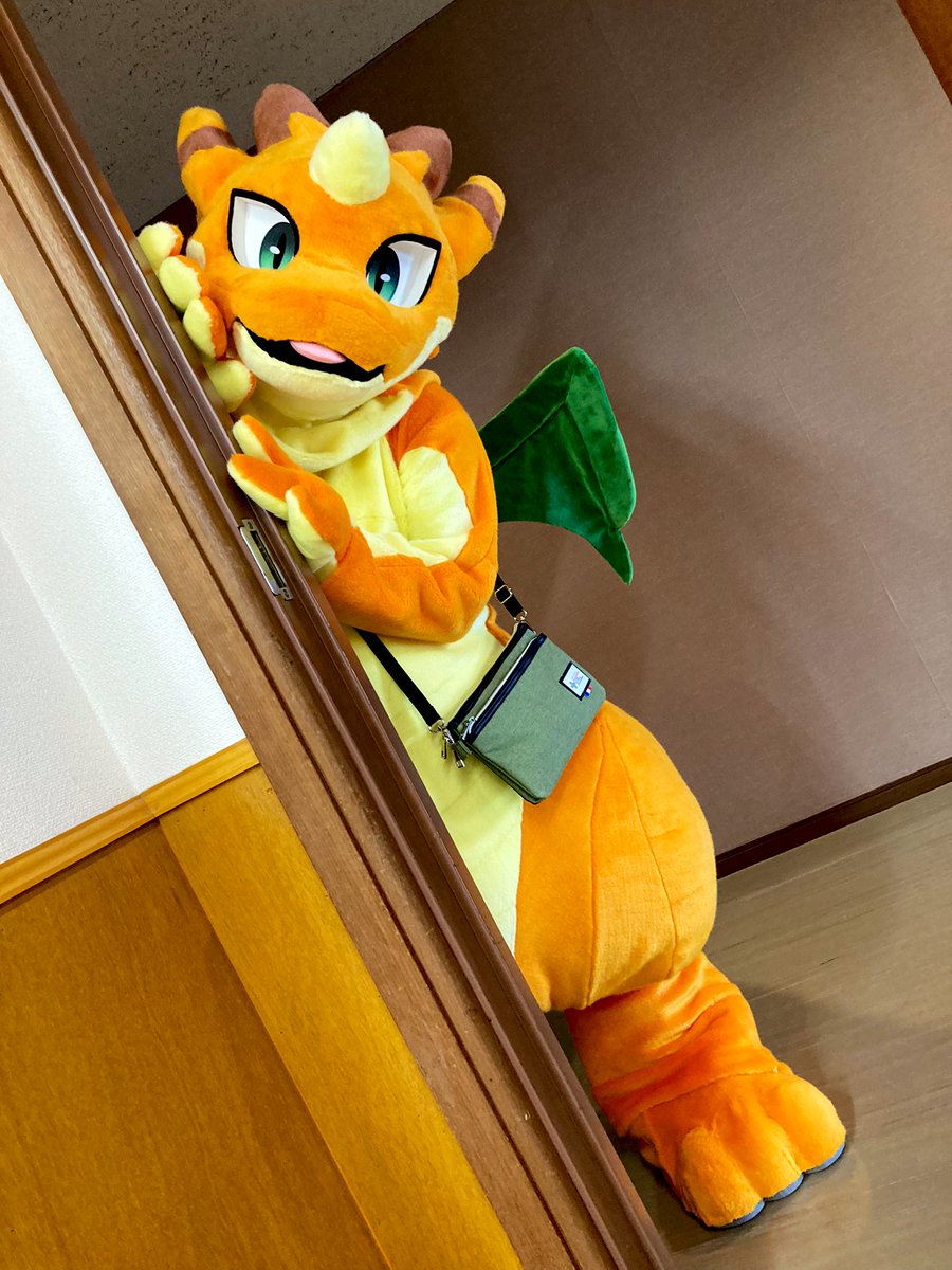 改めまして竜創屋からおれんじでぶことルゥをお迎えしました！ホッケちゃんと同じ親元になります！
ちょこちょこイベントやオフにあらわれると思うので構ってもらえるとうれしいです🍊👅
🪡【<a href="/DRC_2nd/">kuDo@D.R.C</a>】
🐲【<a href="/tm68gi/">バイオ前線</a>】