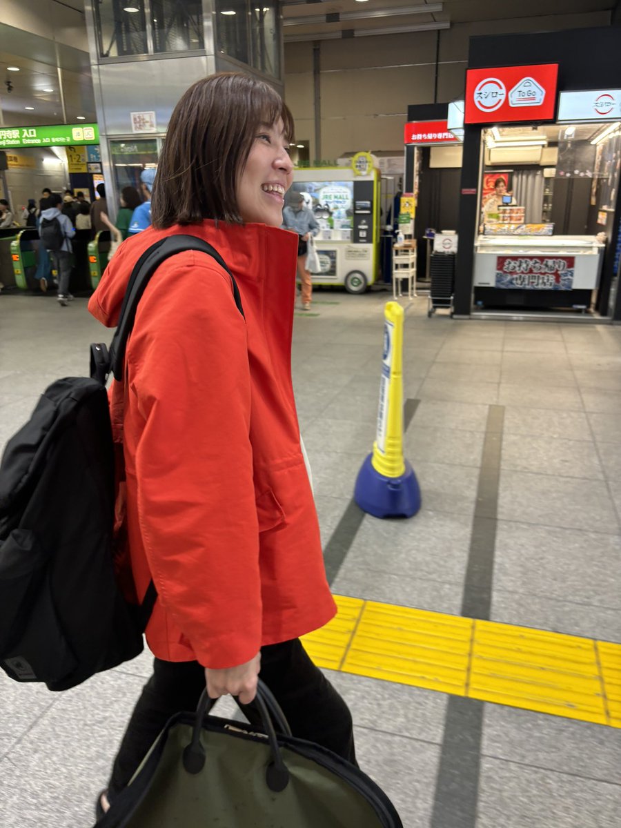 hatsuo201410's tweet image. 新道竜巳の女芸人フェス
肉食ライブ

ありがとうございました！！

久しぶりのステさん🥰#牧野ステテコ さん
大久保公園でバッタリ #風穴あけるズ さん
安藤さん『はつお、そんな外国人顔やったけ？』

ズコー！

あんことデートに対する想いは
服装と同じくらいの温度差でした。