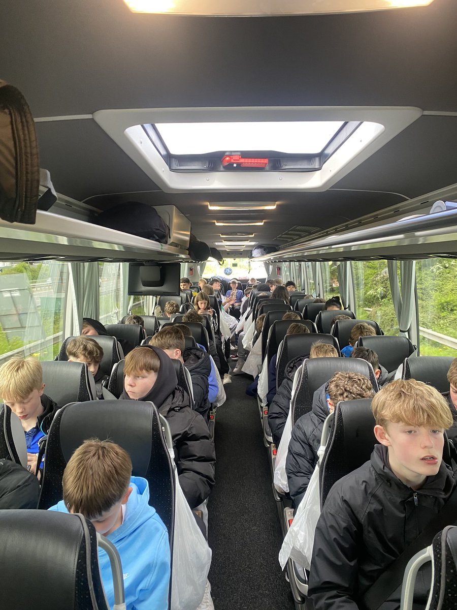 ❗️En route back to Whitchurch after a quick stop in the services 🍱 our ETA is 14:50 at @whs_cardiff Lower School 🙌 #ManCityTour