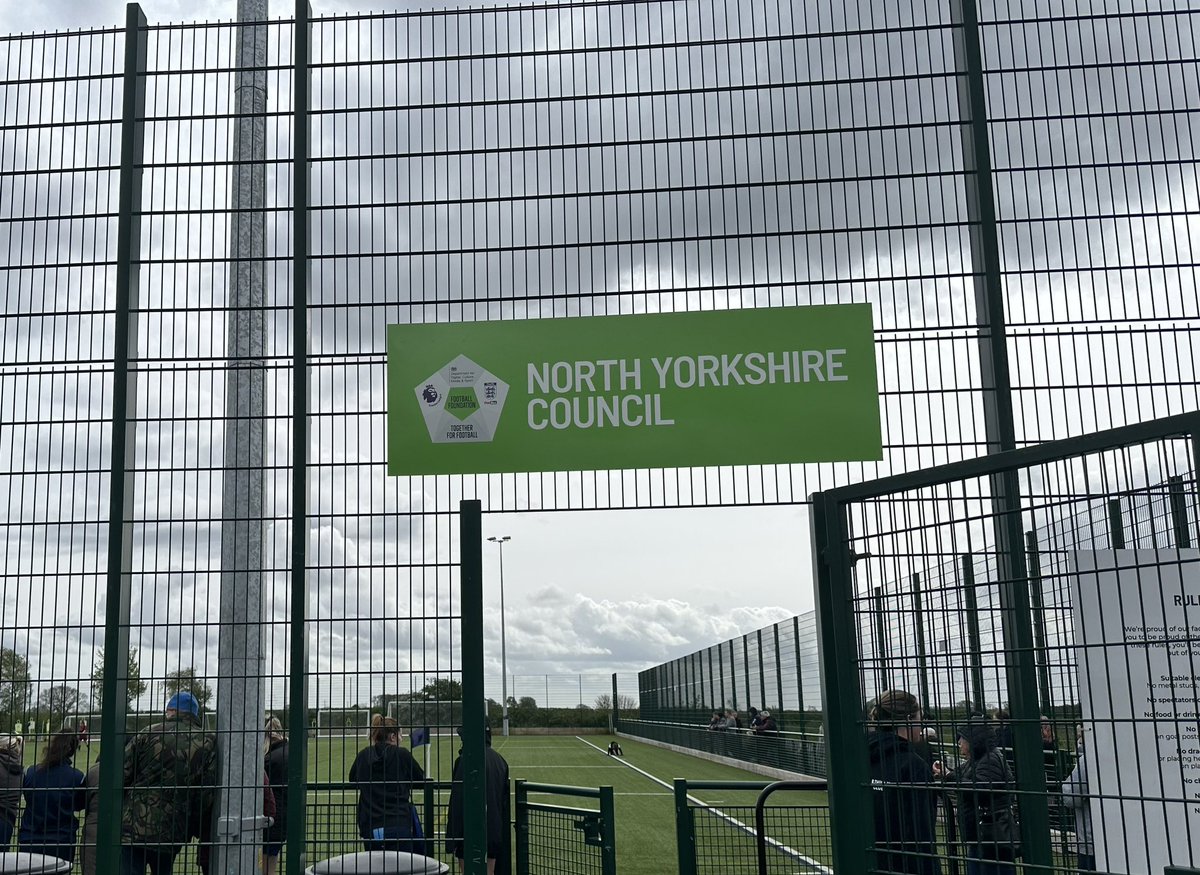 NORTH RIDING WOMENS RECREATIONAL LEAGUE Today we are at Sowerby Sports Village as Thirsk Falcons Football Club host the next round of the league. The ever growing league now has 11 teams and just under 190 players registered 🙌🏻🎉