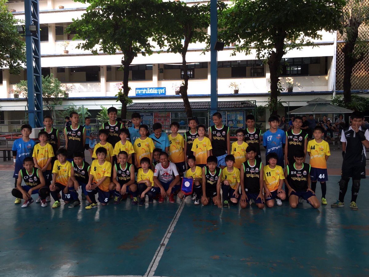 t_8olo's tweet photo. タイとスペインとはよく試合しましたが、一応この見た目でも日本人として試合出させていただいてます。 https://t.co/ihaoW2JCPs