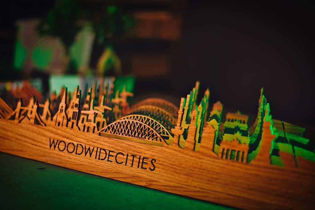 Ontdek onze prachtige houten skyline! Elke skyline is met zorg gemaakt, elk detail uit duurzaam hout gelaserd! 

Welke stad zou jij graag in hout willen zien? Laat het ons weten! 🌳✨

 #WoodWideCities #HoutenSkyline