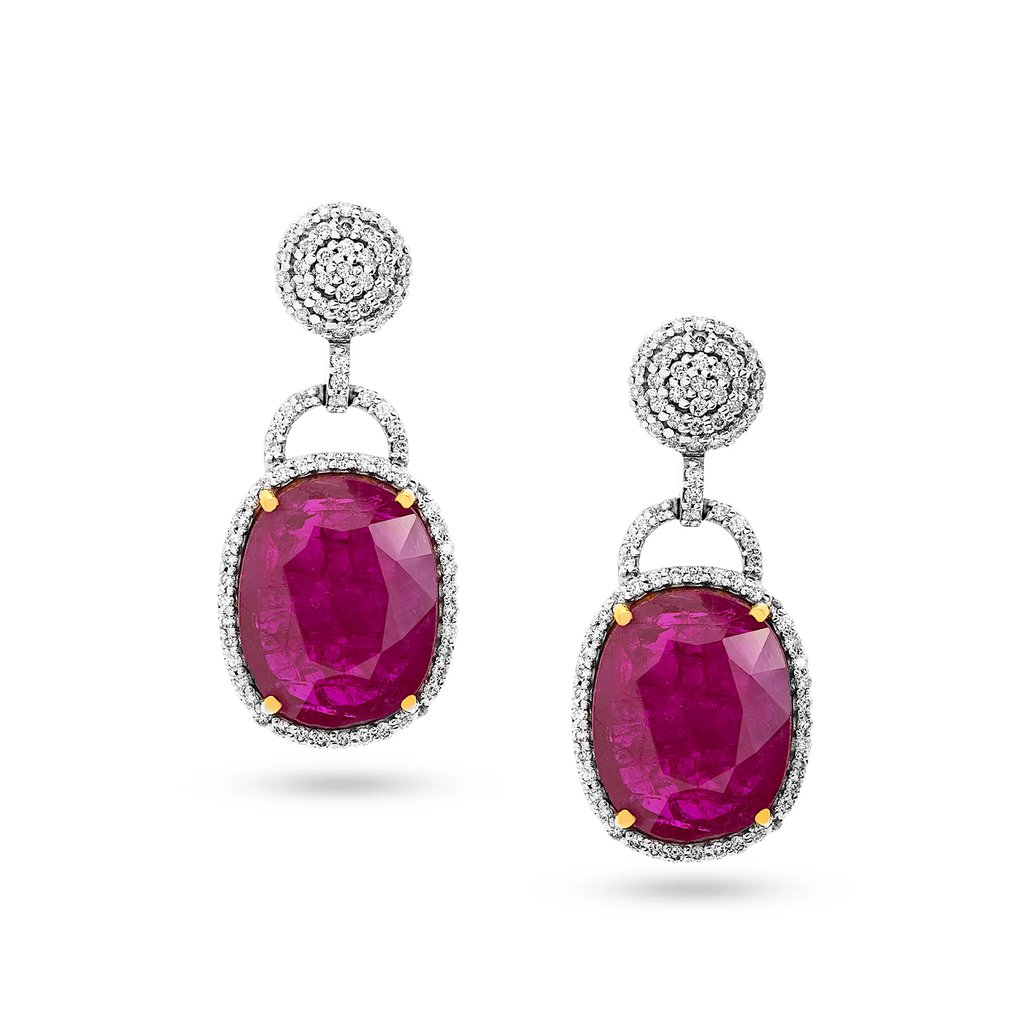 Tresor__'s tweet photo. Where nature's beauty meets artisanal perfection. 🏔️💎

#TrésorJewels #EleganceInEarrings #PinkGemstone 
#DiamondLuxury #StatementStyle #HighFashionAccessories 
#JewelryOfInstagram #GemstoneGlamour #SophisticatedSparkle #LuxuryLiving https://t.co/i5Tln4Ds7q