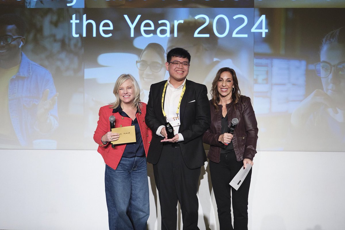 Congrats to #NTUsg accountancy and business undergrad Ng Zhi Hong from @NanyangBizSch on being named the global second runner-up of the 2024 EY Young Tax Professional of the Year. #NTUsgStudents #YTPY #casecompetition @EY_Tax