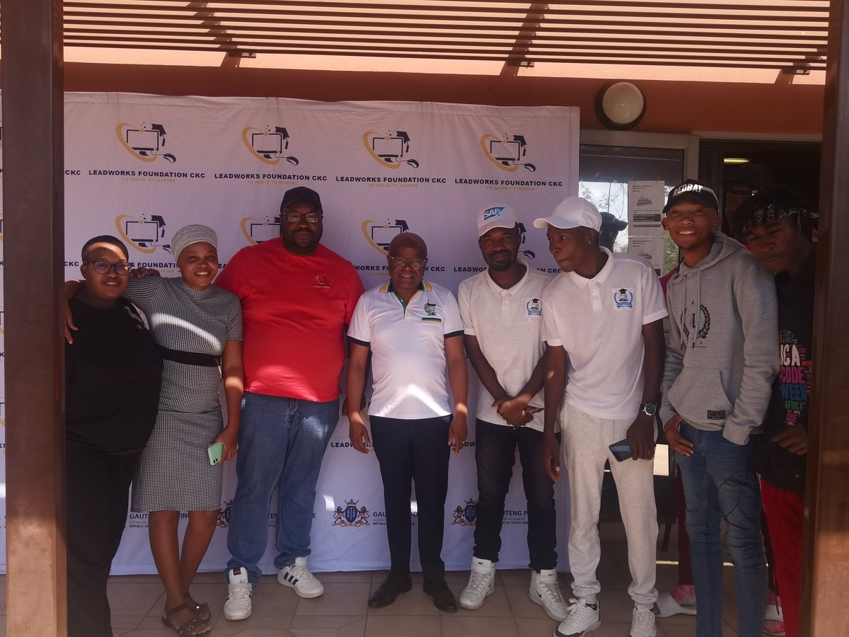 mustafm's tweet photo. We are living no one behind, jobs and skills in Gauteng. #iCrushNeLova #GrowingGautengTogether #NasiIspani #Agenda2063 #SiyafundaCTC https://t.co/QQZ1x1LKGO