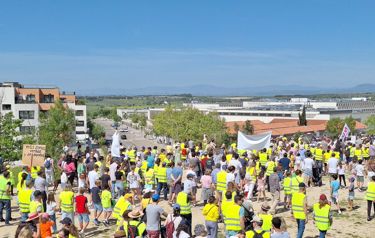 Asociación Vecinal Montecarmelo tweet media